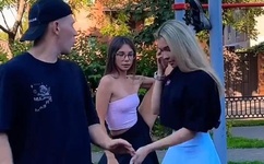 小SAO货撅起屁股扒开动态图